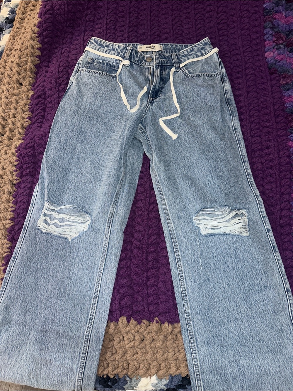 Light Wash Distressed Wide Leg Jeans - Light Blue